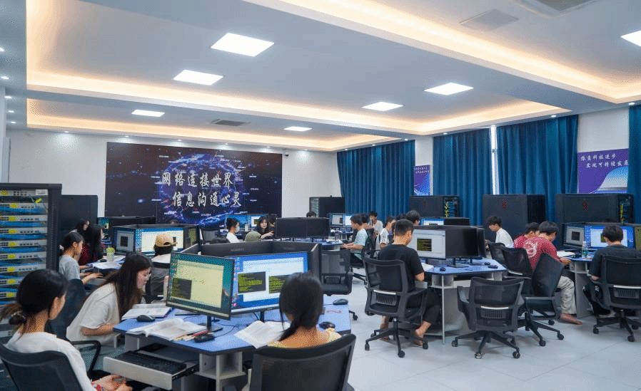 海南经贸职业技术学院网络技术服务 构建数字化校园的坚实桥梁